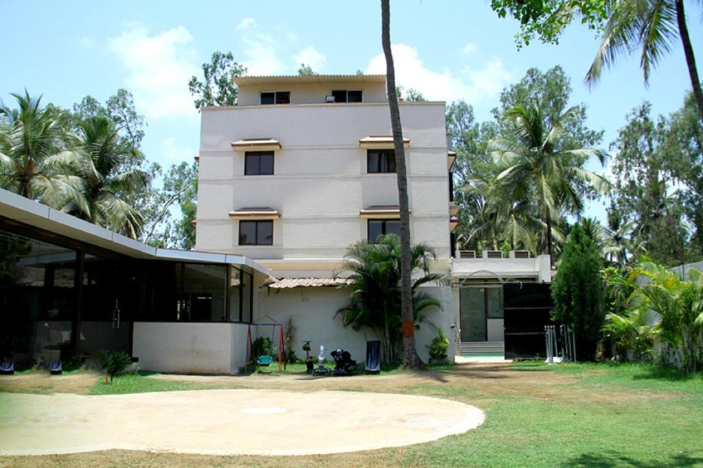 Hotel Sai Regency Daman Exterior foto