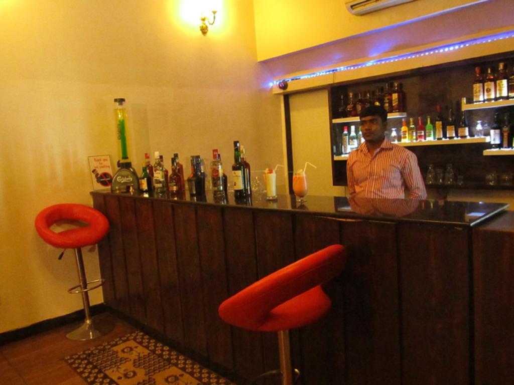 Hotel Sai Regency Daman Exterior foto
